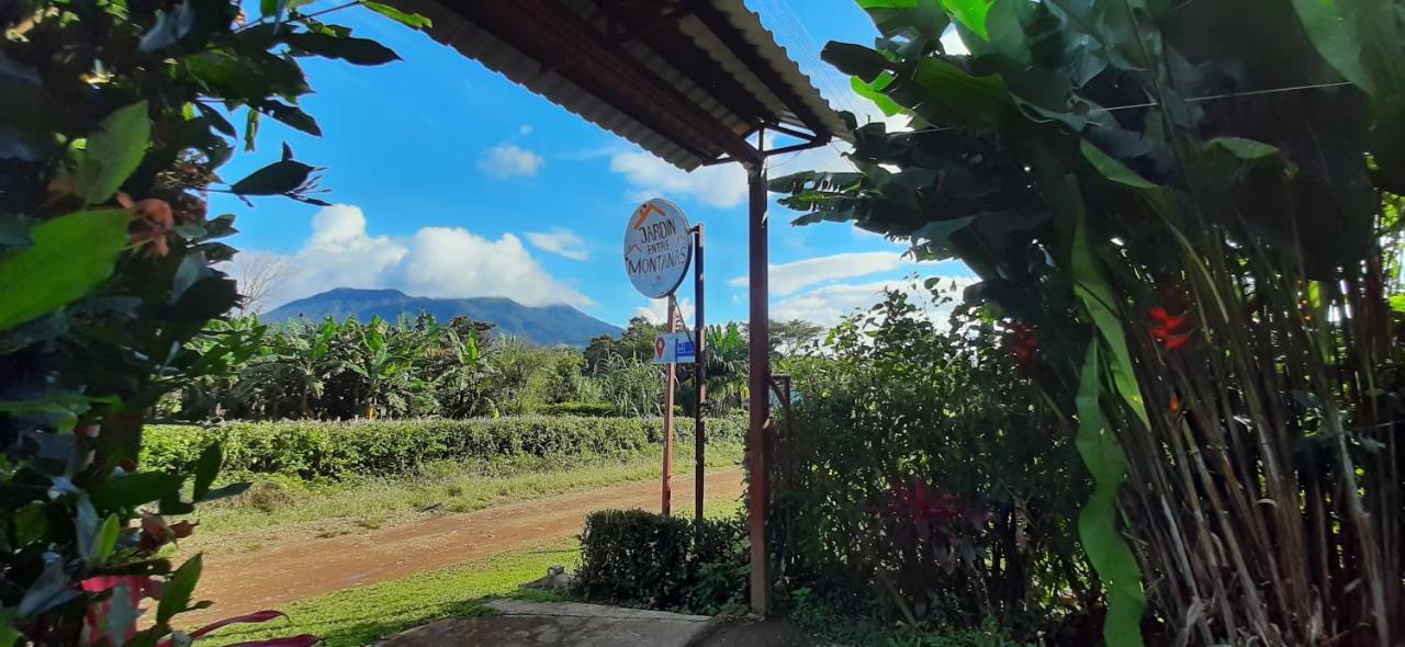Jardin Entre Montanas Acomodação com café da manhã Bijagua Exterior foto