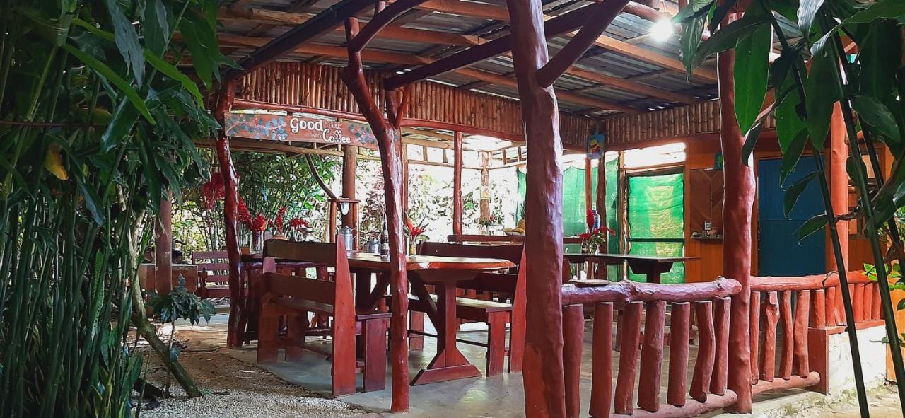 Jardin Entre Montanas Acomodação com café da manhã Bijagua Exterior foto
