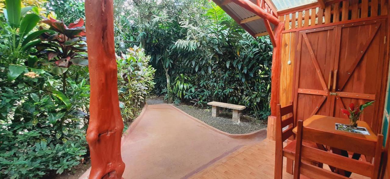 Jardin Entre Montanas Acomodação com café da manhã Bijagua Exterior foto